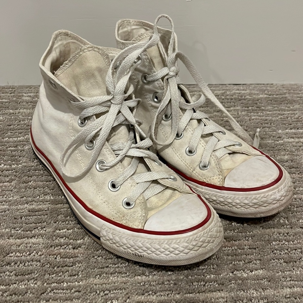 ⚡️White high top converse⚡️